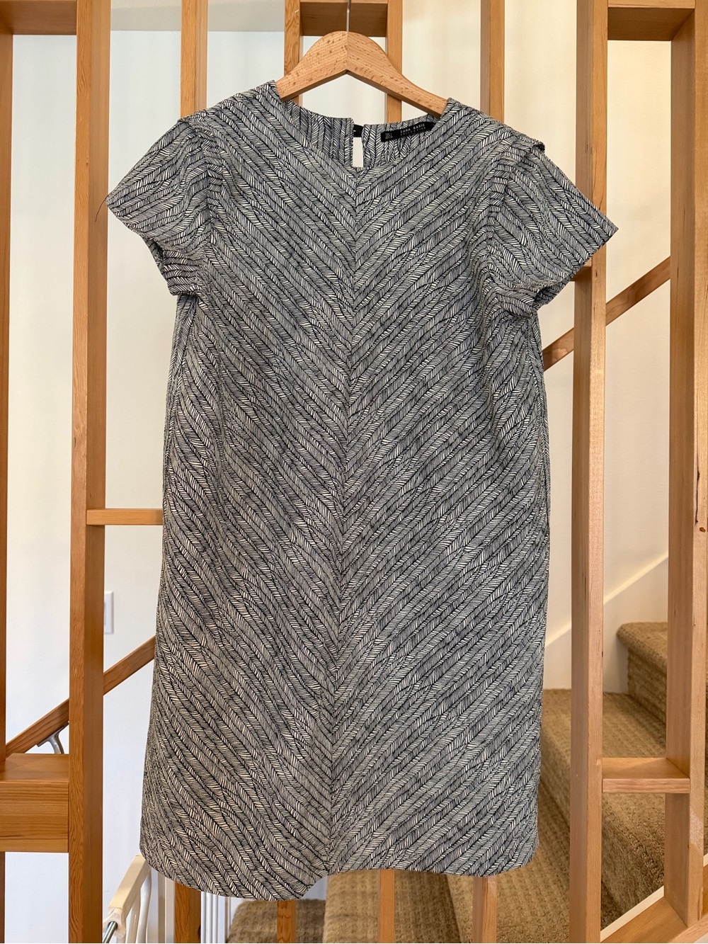 Zara Black & White Textured Shift Dress - L